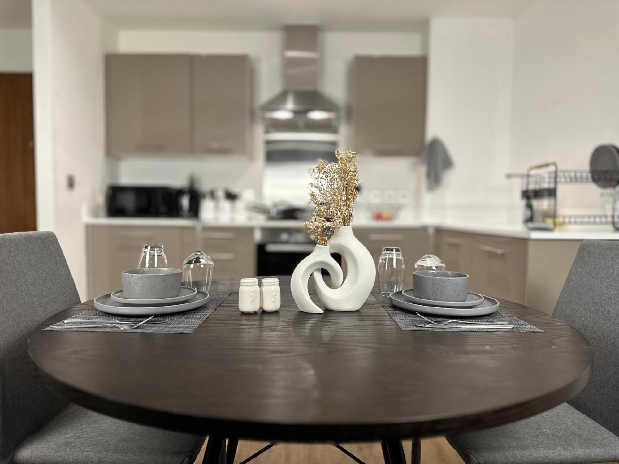 Cozy City Centre Apartment With Free Parking And Free Gym Birmingham Exterior photo